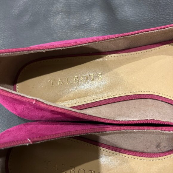 Talbots Raspberry Suede Ryan Novelty Gold Heart Comfort Flats (US 9.5M) - Picture 4 of 9